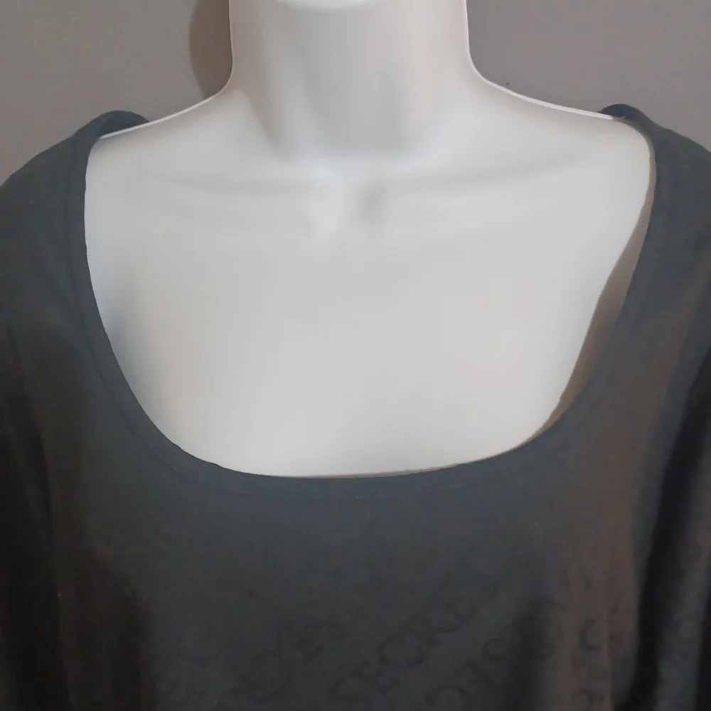 Victoria Secret top black NWT scoop neck texture spellout sz XXL